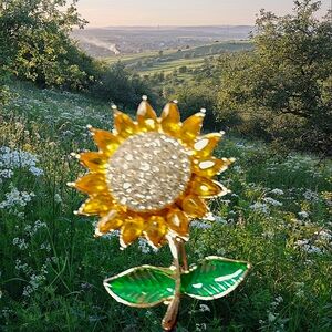 Sunflower Brooch